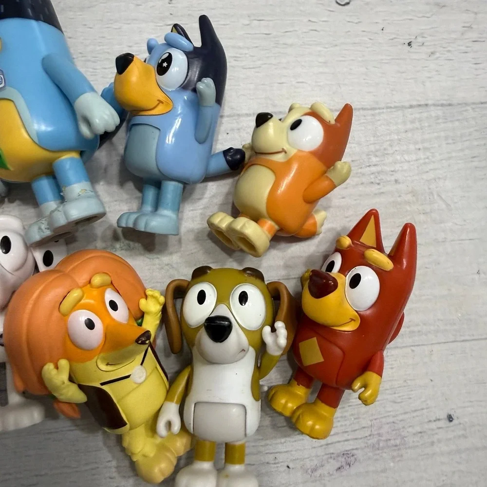Bluey and friends figures bundle 10‎ total